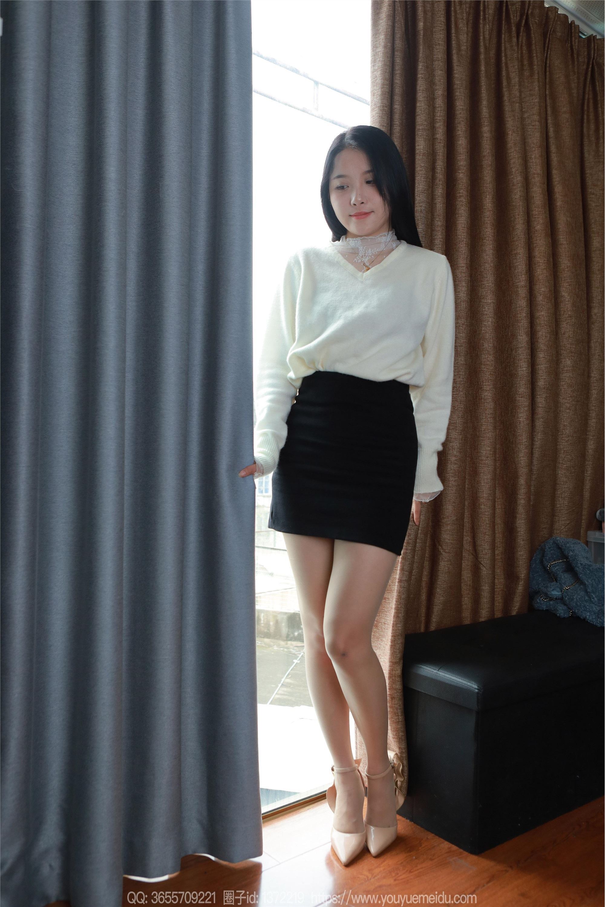 IESS异思趣向  2025.03.03 丝享家 1991 婉萍《酒杯美腿》